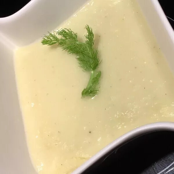 Velouté de poireaux et fenouil