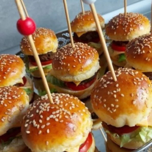 mini burgers