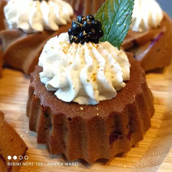 Merveilleux Twists aux mûres sauvages.