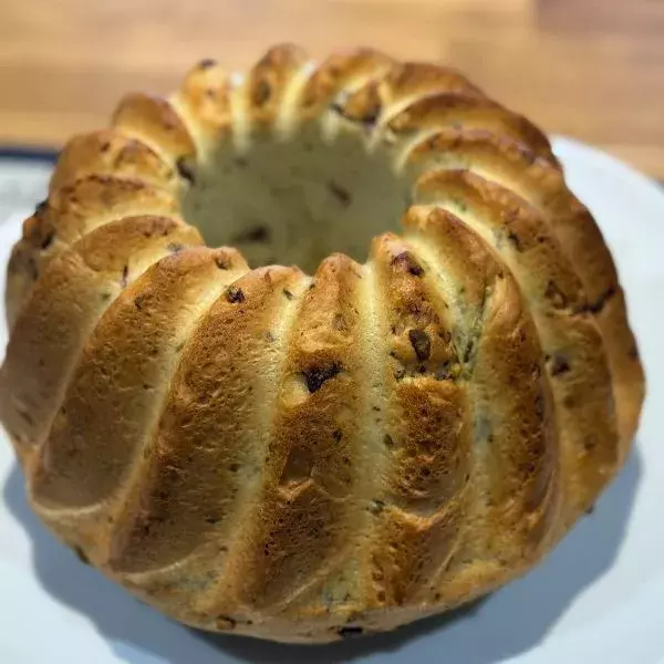 Kougelhopf au magret de canard et à la pistache 