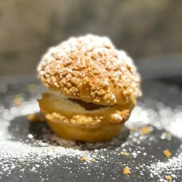 Les choux craquelin vanille et chocolat