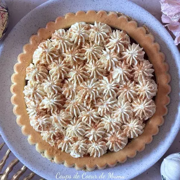 🎂 Gâteau d’Anniversaire Croustillant Praliné et Nuage de Chantilly Caramel