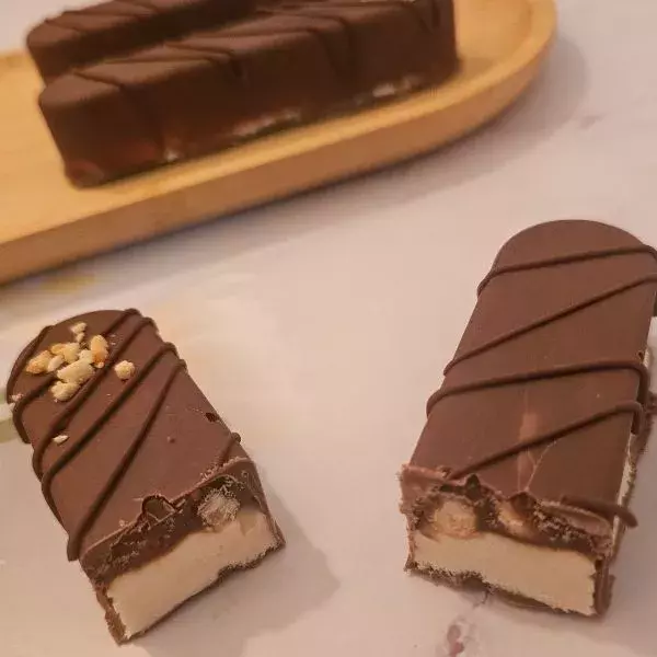 Bûchette glacée façon snickers 