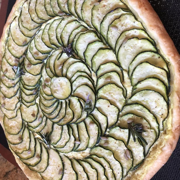 Tarte fine aux courgettes et chèvre