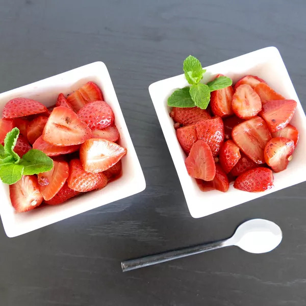 Soupe de fraises à la menthe