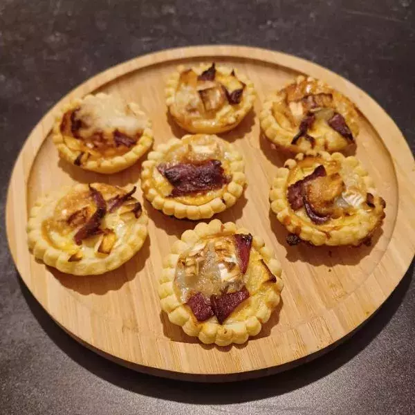 Mini-tartelettes magret, pomme et chèvre