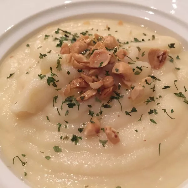 Velouté de panais à l'huile de noisette