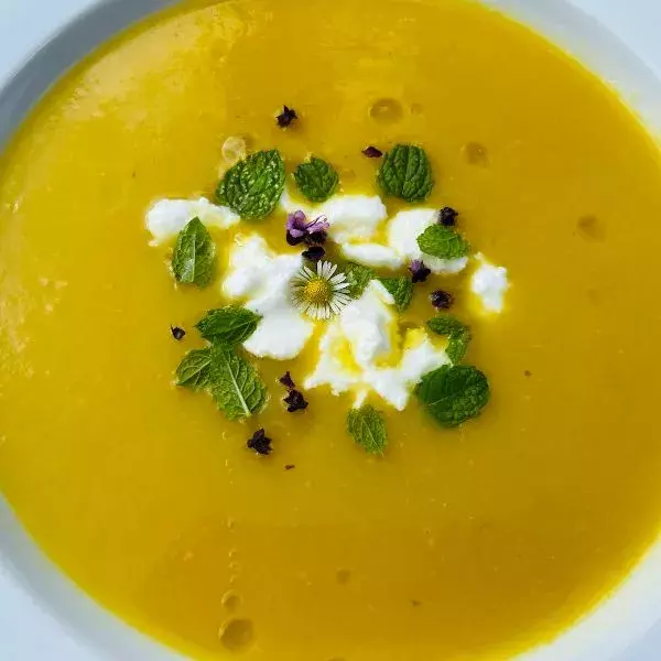 Soupe d'été courgettes,  ricotta - Chez Nanou