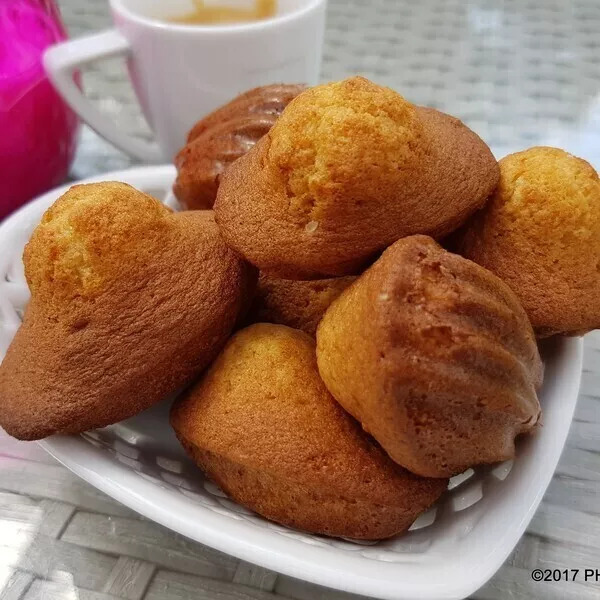 Mini-madeleines, bossues de Lenôtre