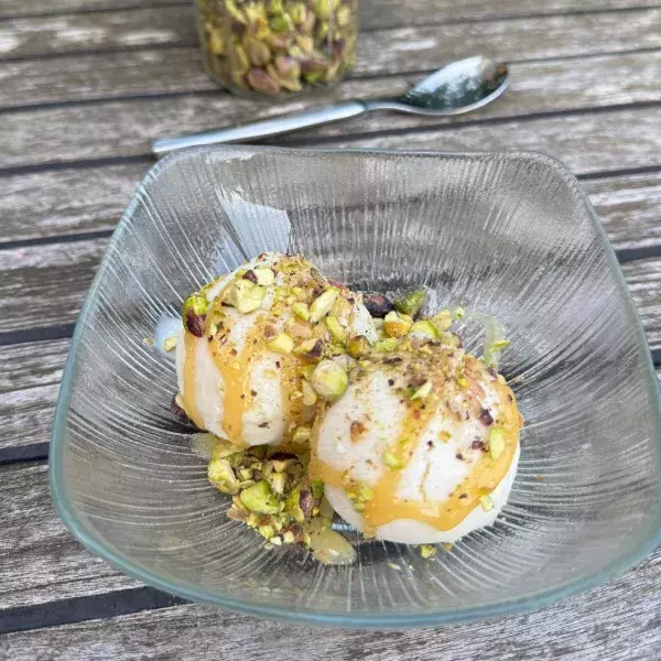 GLACE FLEUR D'ORANGER CARDAMOME PISTACHE MIEL 