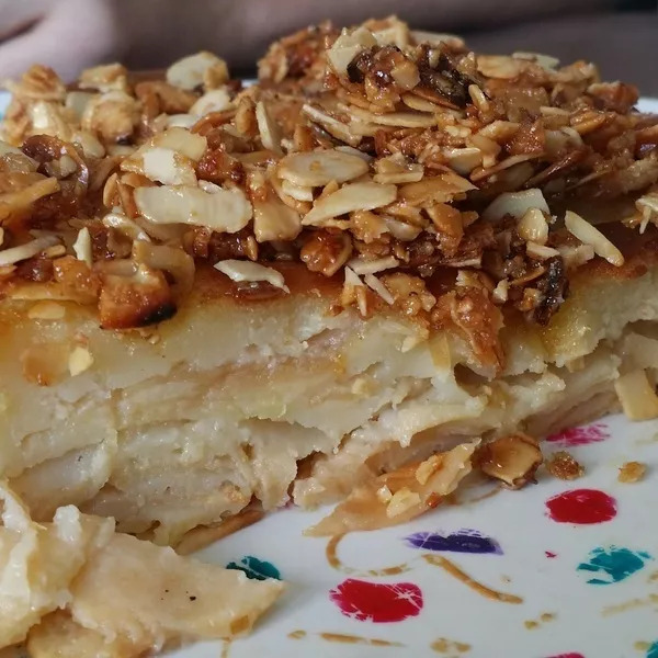 Gateau invisible pommes ou poires et son croustillant amandes