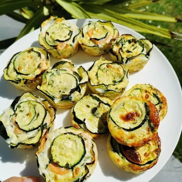 Petits flans de truite enrobée de courgettes