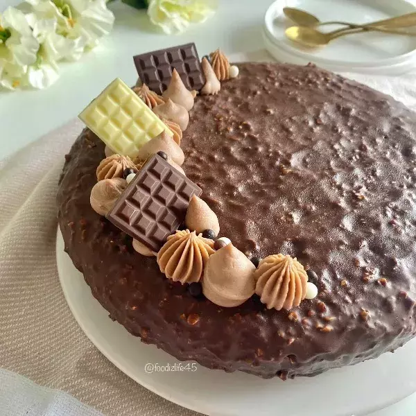 ENTREMET NUTELLA GLACAGE ROCHER