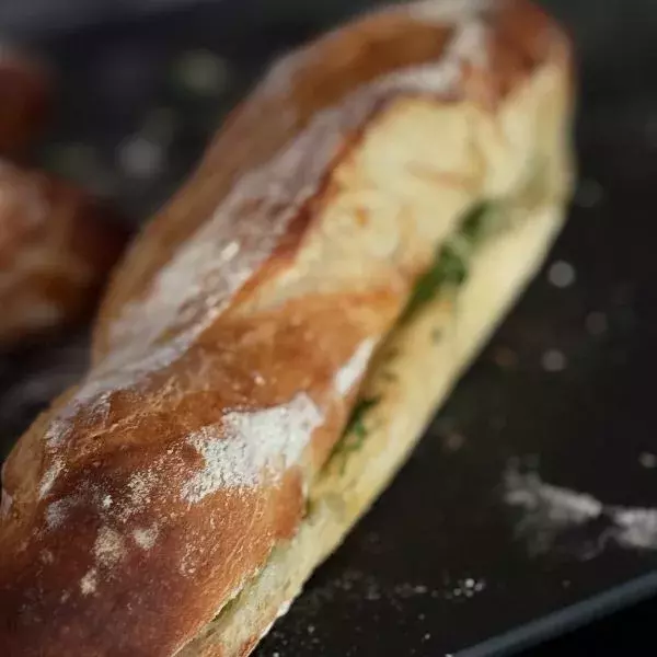 Baguette à l'ail et au persil 