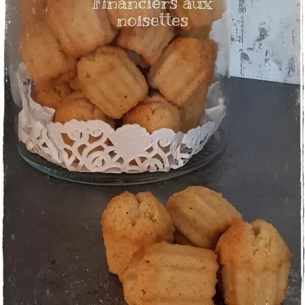 Petits bouchons financiers aux noisettes ☆ Evi 