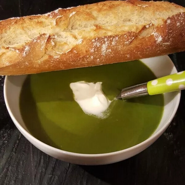 Velouté d'épinards au curry