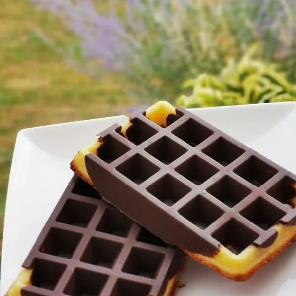 Gaufre en coque de chocolat