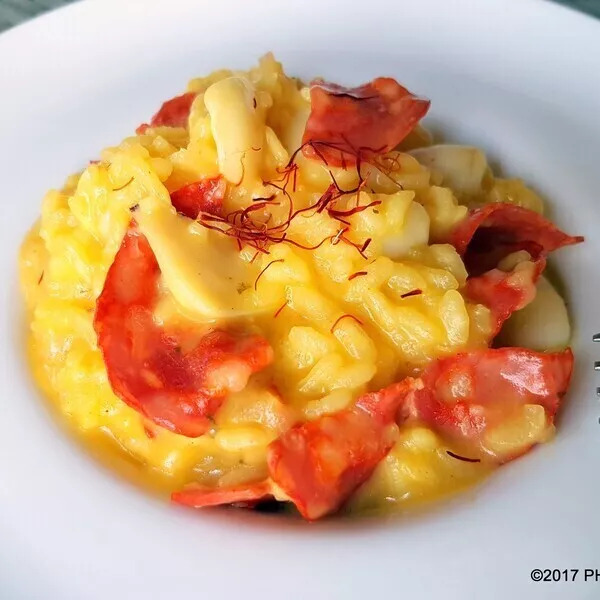 Risotto safrané au chorizo et dés de seiche