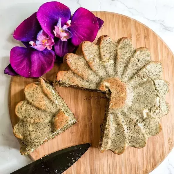 Cake salé ail des ours fêta noix de cajou