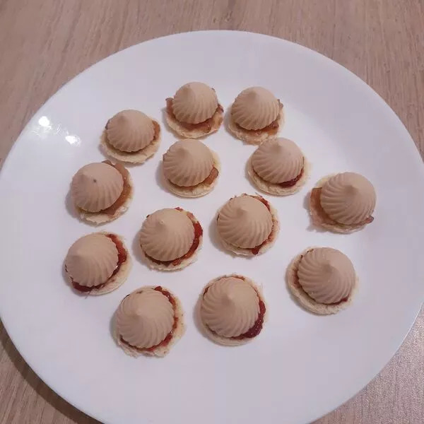 Petites Bouchées aux foie gras 