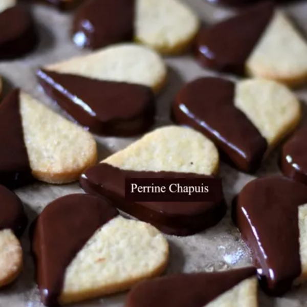 Petits biscuits cœur et chocolat 