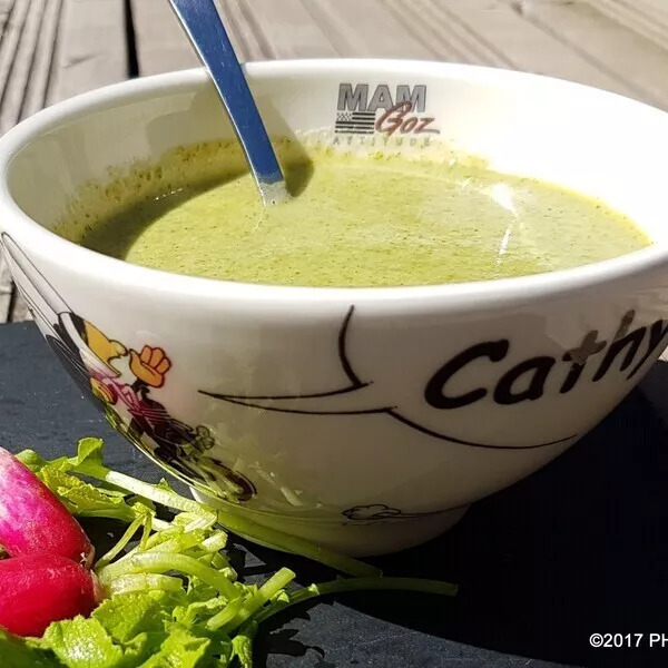 Potage aux fanes de radis