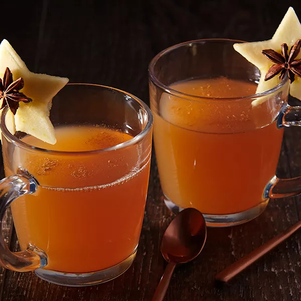 Jus de pomme chaud épicé