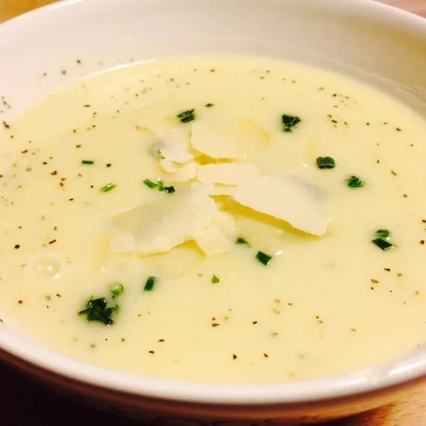 Velouté de pommes de terre au Parmesan