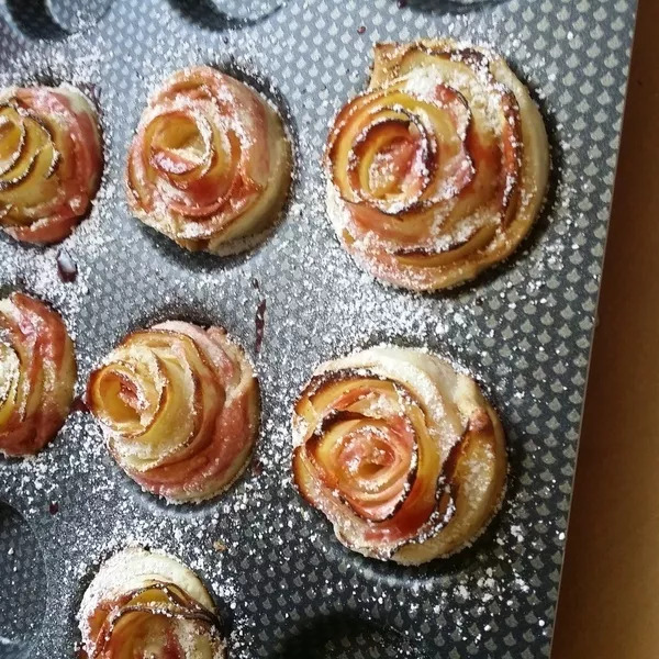 Tartelette en rose (pomme)