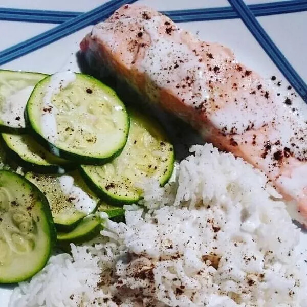 Saumon, courgette à la vapeur et son riz basmati