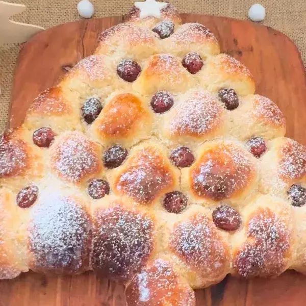 SAPIN BRIOCHE POUR TABLE DE FETE