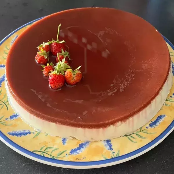 Entremet aux fraises et chocolat blanc