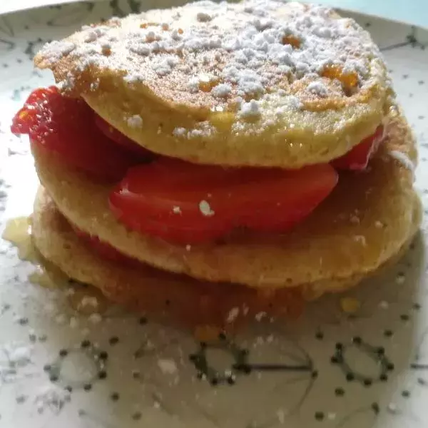 Trio de panecakes aux fraises avec Be Save BS 6 