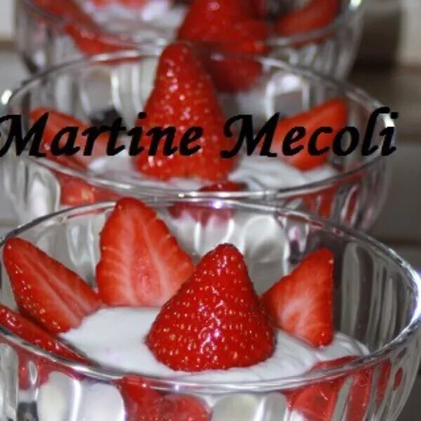 Coupelles de fromage blanc, myrtilles et fraises sans cook'in