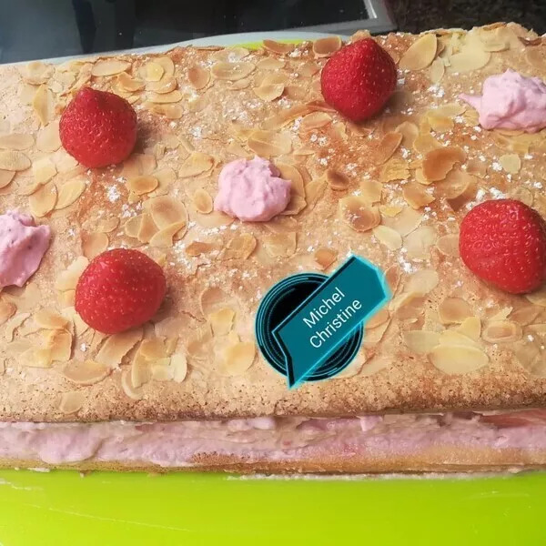 dacquoise fraises aux amandes 