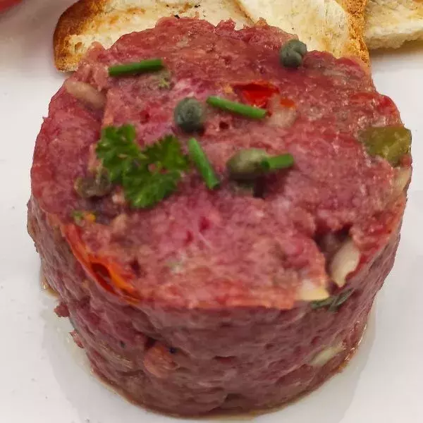 STEAK TARTARE AU TORNADO 