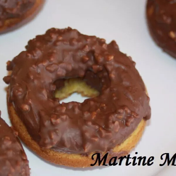 Biscuits aux amandes et pistache en robe de chocolat-praliné