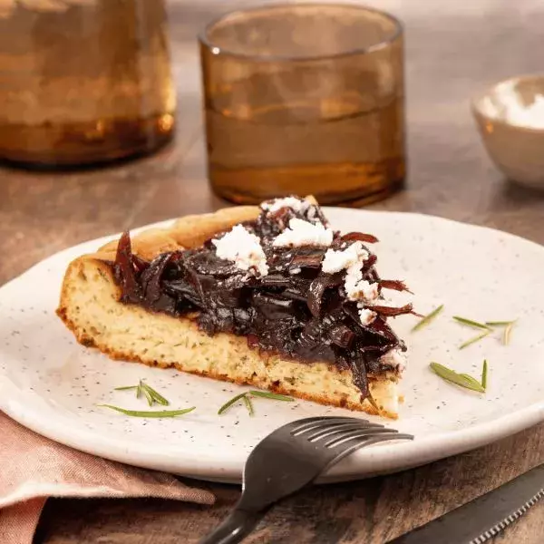 Tarte renversée chèvre & oignons rouges balsamique