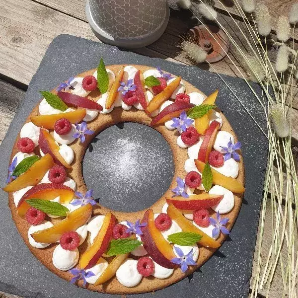 Tarte couronne sablée sarrasin  / nectarines et framboises