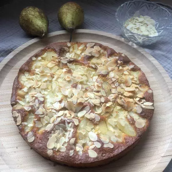 Gâteau aux poires et  amandes 