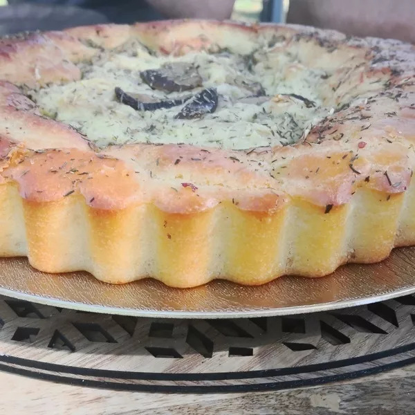 Tarte briochée cannelée aux cèpes et au Beaufort