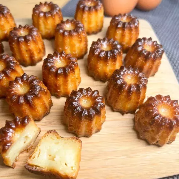 Cannelés de Bordeaux