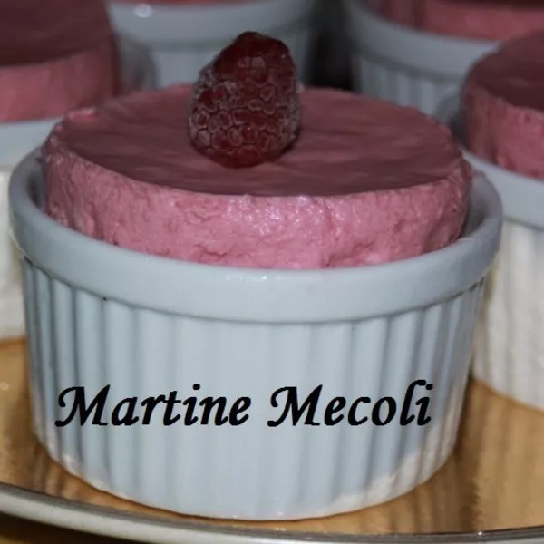 Soufflés froids aux framboises