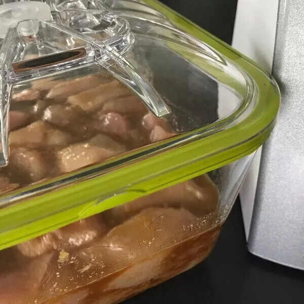 Marinade pour poulet au miel et à la sauce soja