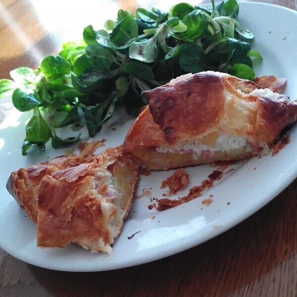 Feuilleté chèvre, lardons, pommes de terre