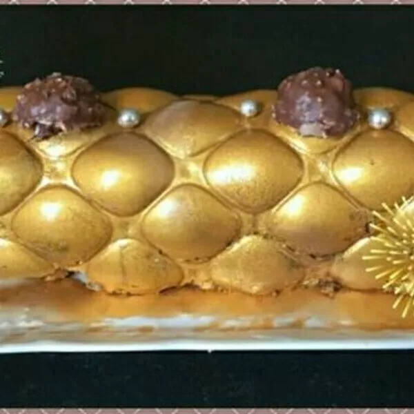 Bûche mousseuse aux Ferrero sans farine