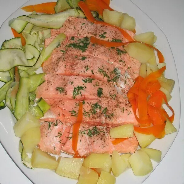 Saumon et sauce courgettes