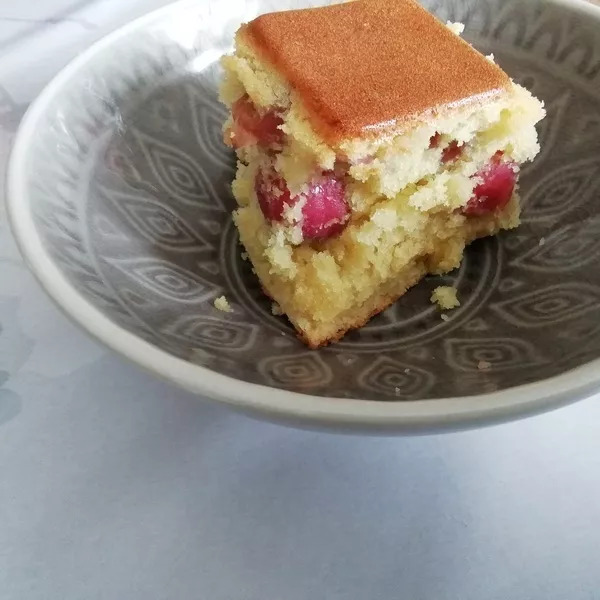 Cake aux cerises et amandes