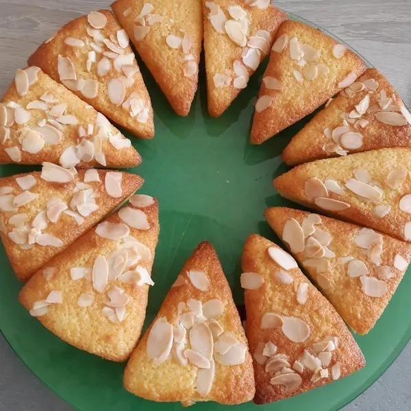 TRIANGLES CITRONNES AUX AMANDES