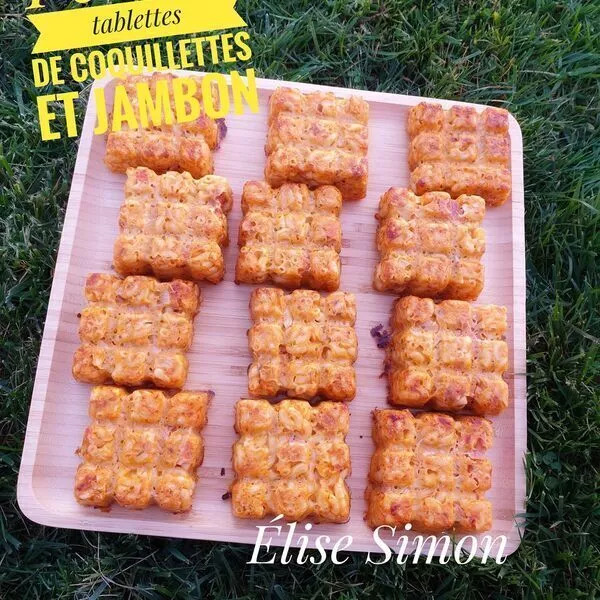 Petites tablettes de coquillettes et jambon